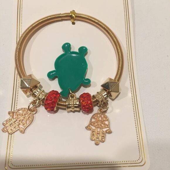 “Millie” Studded Gold Tone Hamsa Avocado Charm Bracelet Spring Coil New - Picture 3 of 5